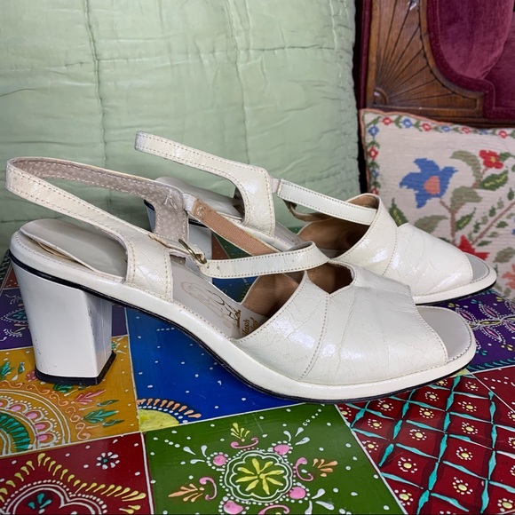 70s Hush Puppies Heels - Picture 4 of 10